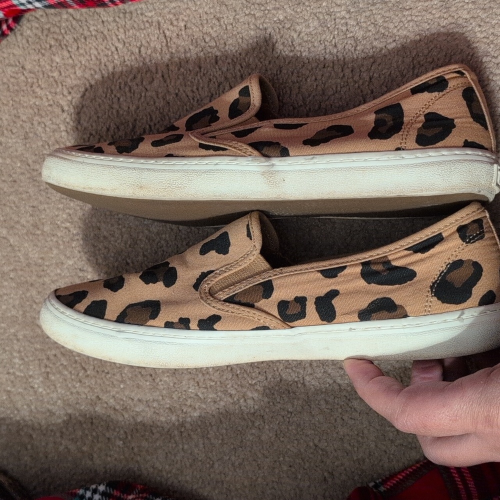 Leopard Print Women Slip-On Shoes 8.5 - Picture 2 of 9